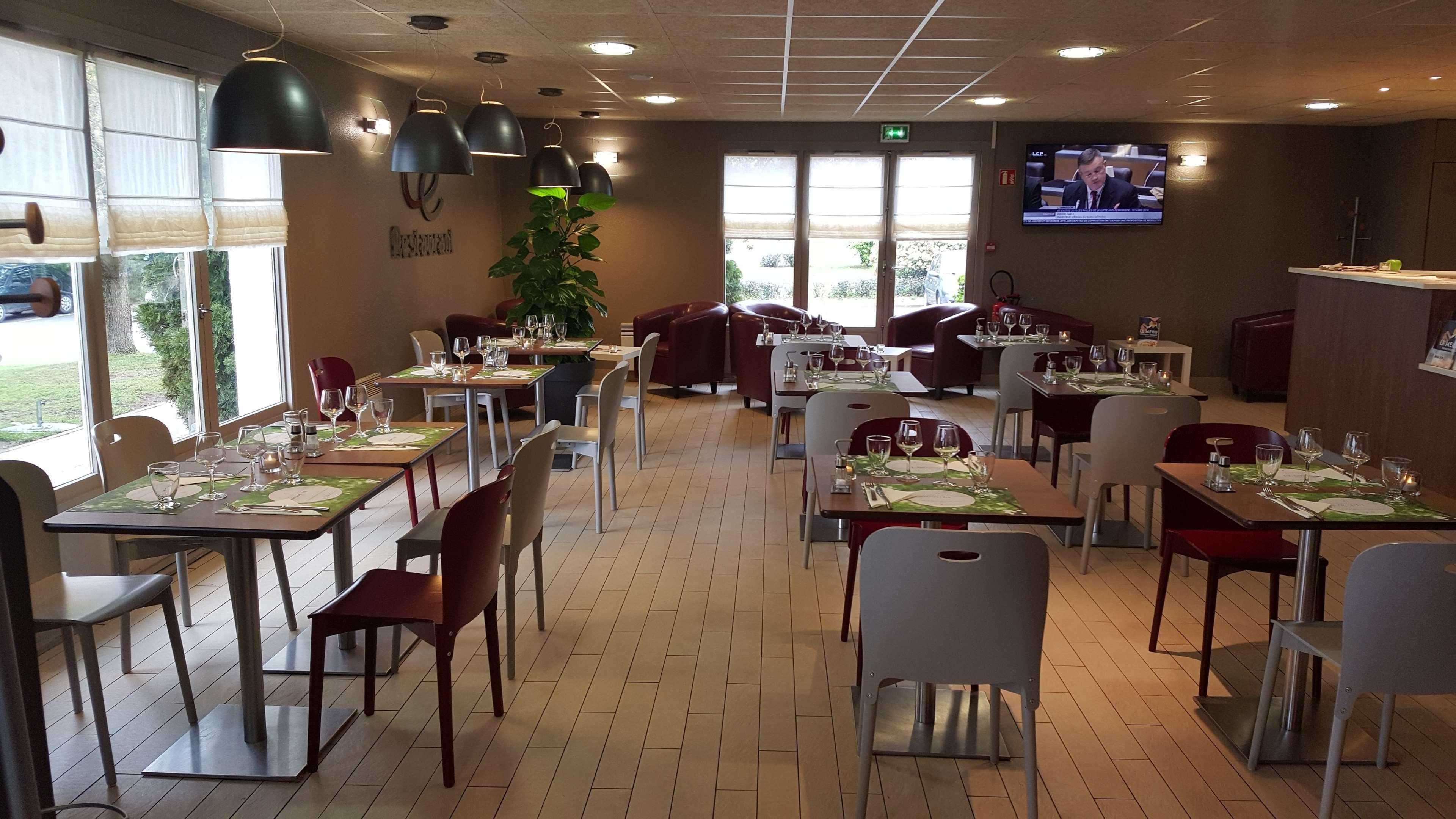Campanile Montlucon ~ Saint-Victor Otel Dış mekan fotoğraf